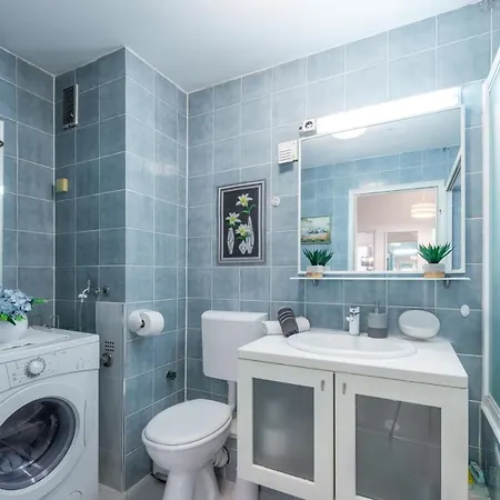 Sunset Free Parking *