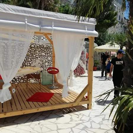 Sunset Free Parking *