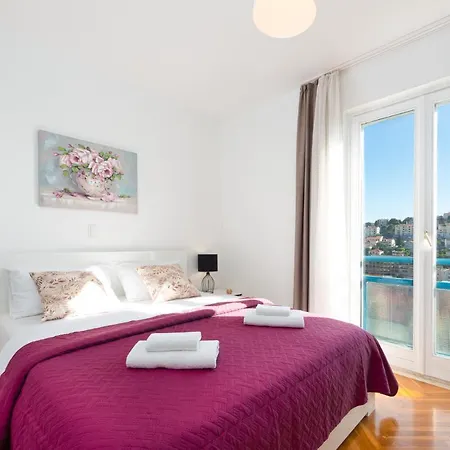 Sunset Free Parking *