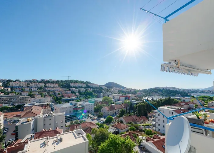 Sunset Free Parking Ντουμπρόβνικ