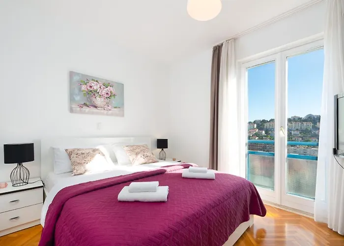 Sunset Free Parking *