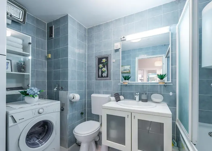 Sunset Free Parking *